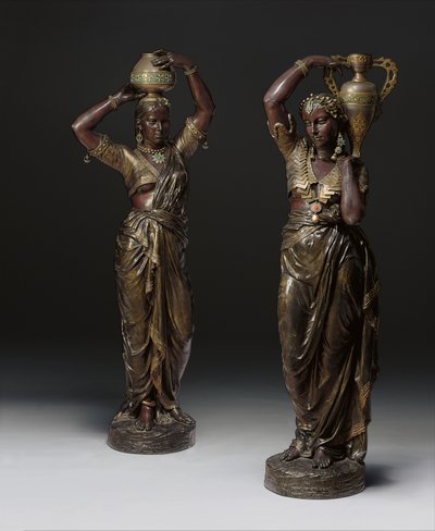 花瓶を運ぶインドの女性の形をした2つのブロンズトーチャー、1862年-1865年 作： Charles Henri Joseph Cordier