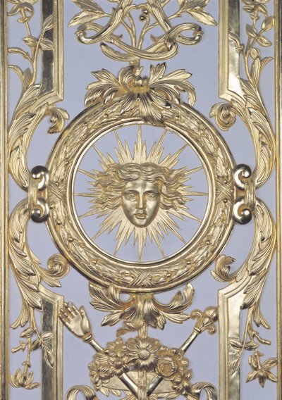 サロン・ド・ヴィーナスのルイ14世1638-1715のエンブレムを描いたパネルの詳細、1668金色の木材も192316を参照 作： Charles Le Brun