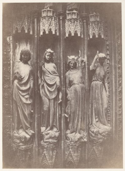 悪徳を打ち砕く美徳、ストラスブール大聖堂 作： Charles Marville