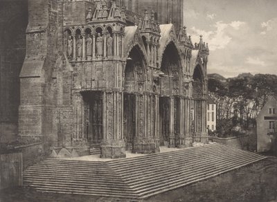 プレート XII シャルトル大聖堂、Portico du Midi プレート XII シャルトル大聖堂...、1855 年。 作： Charles Nègre