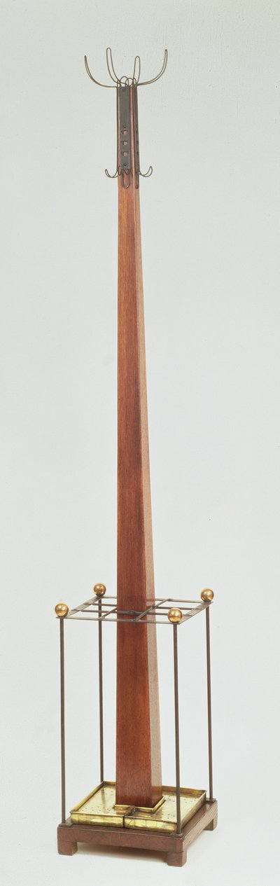 白のダイニングルームの帽子、コート、傘のスタンド、イングラムストリートティールーム、1905 作： Charles Rennie Mackintosh