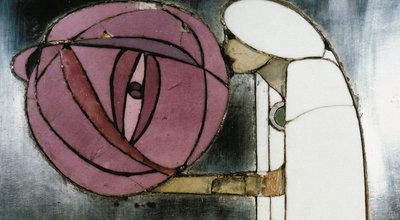 Rowat夫人のために設計された白いキャビネット、1902年（木材、ステンドグラス、エナメル） 作： Charles Rennie Mackintosh