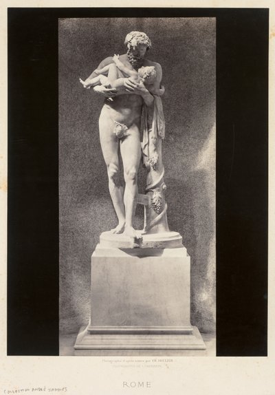 子ディオニュソスを抱いたシレヌス、ルーブル美術館、パリ、c。 1860年代。 作： Charles Soulier