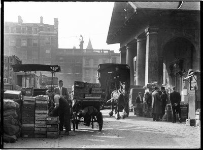 コベント ガーデン、ウェストミンスター市、グレーター ロンドン オーソリティ、1930 年代。 作： Charles William Prickett
