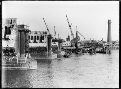 ウォータールー橋の解体、ランベス、グレーター ロンドン オーソリティー、1936 年。 作： Charles William Prickett