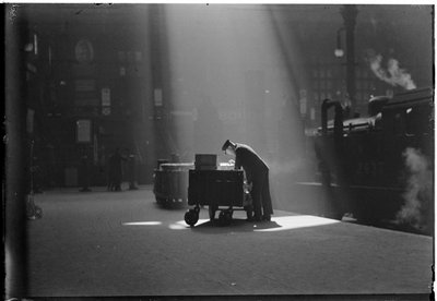 リバプール ストリート駅、リバプール ストリート、シティ オブ ロンドン、グレーター ロンドン オーソリティー、c1932。 作： Charles William Prickett