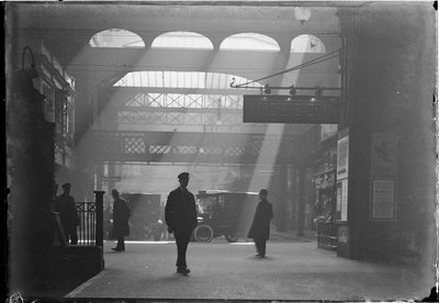 リバプール ストリート駅、リバプール ストリート、シティ オブ ロンドン、グレーター ロンドン オーソリティー、c1932。 作： Charles William Prickett