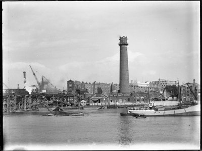 ショット タワーとリード ワークス、ベルヴェデーレ ロード、ランベス、グレーター ロンドン オーソリティー、1936 年。 作： Charles William Prickett