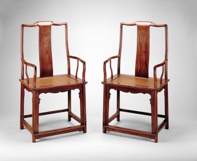 連続ヨークバック付きアームチェア、c.1600（木材） 作： Chinese School