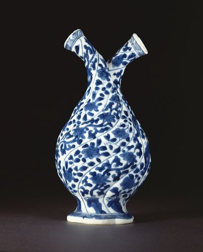 ヨーロッパのガラスの形の青と白の二重瓶、康西時代（1662-1722）（磁器） 作： Chinese School