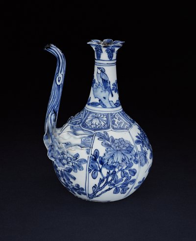 鳥と花で描かれた青と白のクラークザクロの水差し、Wanli、1580-1600（磁器） 作： Chinese School