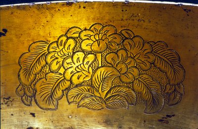 彫刻が施された盆地、唐王朝（銀製の金箔）の詳細（206714を参照） 作： Chinese School