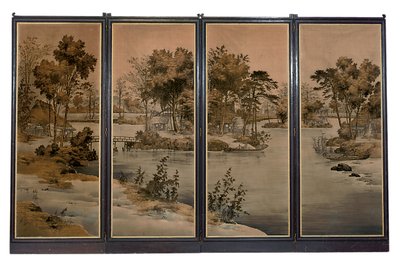 川の風景をグリザイユ調に織り込んだベルベットのパネルが付いた4つ折りのスクリーン 作： Chinese School