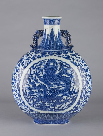 巡礼者のフラスコ、1736-96（景徳鎮焼） 作： Chinese School
