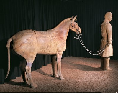 兵馬俑、秦の始皇帝陵、紀元前3世紀（写真 作： Chinese School
