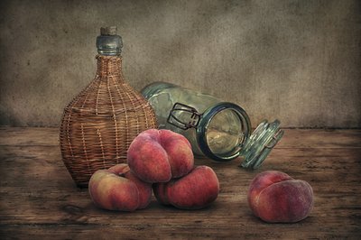 素朴な桃の静物画 作： Christian MARCEL