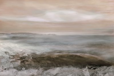 霧に包まれた海岸の静けさ 作： Christina Sillen
