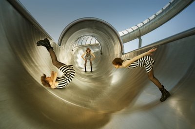 遊び心あふれるスライドのダイナミクス 作： Christine von Diepenbroek