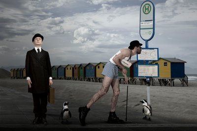 シュールなビーチバスのペンギンたち 作： Christine von Diepenbroek