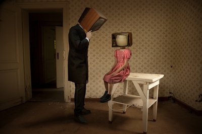ビンテージテレビのヘッド 作： Christine von Diepenbroek
