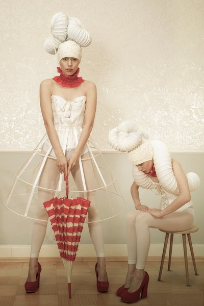  作： Christine von Diepenbroek