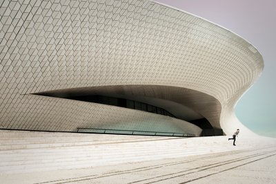 ホワイト・アーキテクチュラル・スイープ 作： Christine von Diepenbroek