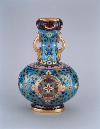 七宝を模したダミーベース ミントン社 1870年頃（磁器） 作： Christopher Dresser