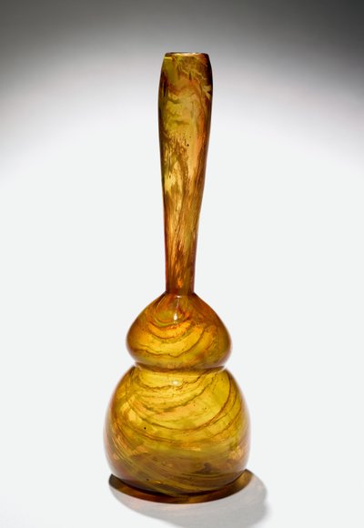 花瓶、ジェームズ・クーパーとサンズ、スコットランド、1895年頃 作： Christopher Dresser