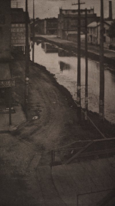 電信柱、1898年。 作： Clarence H. White