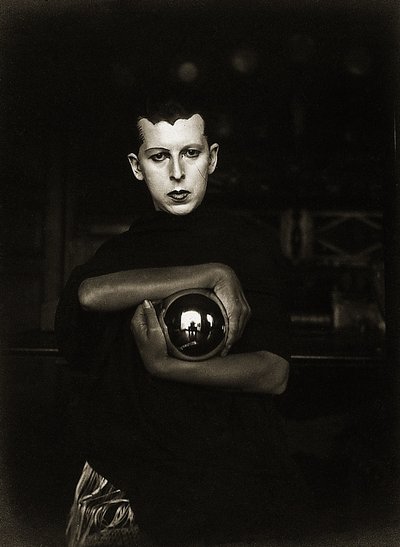 自画像、1927年頃（ゼラチンシルバープリント） 作： Claude Cahun
