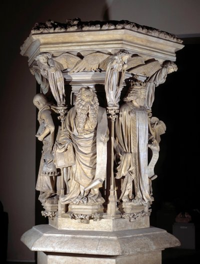 フランドルのゴシック美術：クラウス・スルーター（1350-1406）によるダニエル、ザッカリー、イザヤ、モーゼ（手前）、エレミー、ダヴィッドが描かれた台座は、「モーゼの笛」として知られています。 作： Claus Sluter