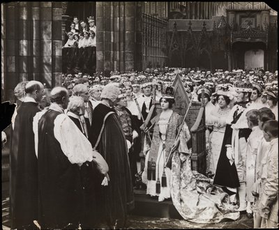 映画「Sixty Years a Queen」のスチール写真（1914年頃）（モノクロ写真 作： Company Byron