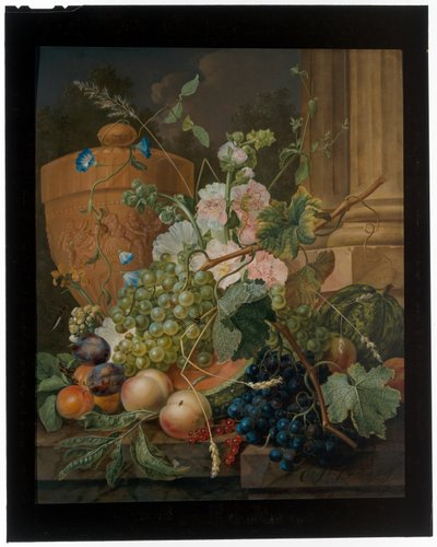 果実と花の静物画と棚に置かれたテラコッタの壷 作： Cornelis Johannes Schaalje