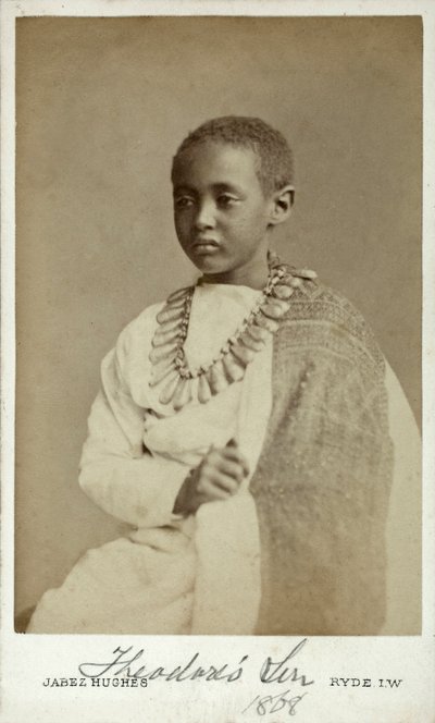 アラマユ王子、アビシニアのテオドール2世の息子、ライド、イギリス、1868年（アルブメンプリント） 作： Cornelius Jabez Hughes