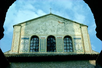 外観モザイクの表示 作： Croatian School