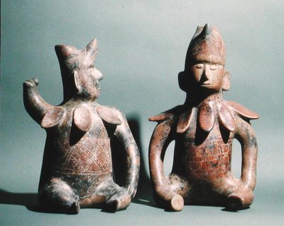 メキシコ、コリマの2体の彫像（陶製）紀元前300年～紀元後500年 作： Culture Colima