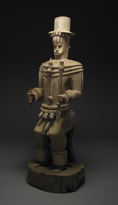 創業者英雄Owedjeboの祖先像 作： Culture Urhobo