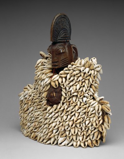 ツインフィギュア（エレイベジ）とガーメント 作： Yoruba Culture