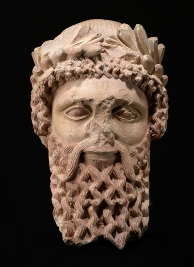 神または神官の頭部 紀元前450～425年頃 （石灰岩に顔料の痕跡あり 作： Cypriot School