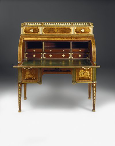 機械式シリンダービューロー、フランソワレドモンドに帰属するマウント、c.1777-80（オルモルマウント、真ちゅうをはめ込んだアンボイナ、チューリップウッド、ステンドシカモア、寄木細工）（486554も参照） 作： David Roentgen