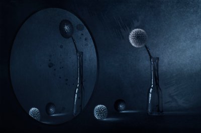  作： 