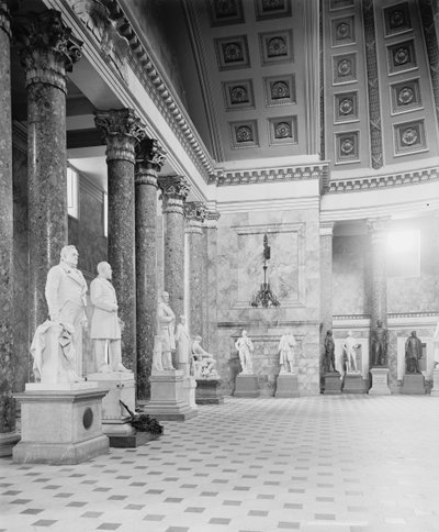 ワシントンDCの国会議事堂ホールの隅、1904年頃 作： Detroit Publishing Co.
