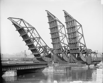 レイズド・タワー・ブリッジ、フォート・ポイント・チャンネル、ボストン、1904年頃（モノクロ写真 作： Detroit Publishing Co.