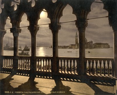 月明かりに照らされたドージェ宮殿からのサン・ジョルジョ、イタリア、ヴェネツィア、1890-1900年頃（フォトクローム写真） 作： Detroit Publishing Co.