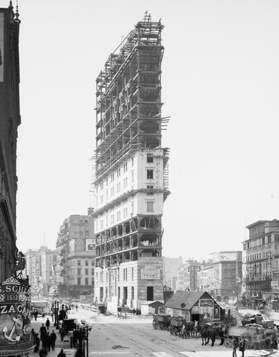 Times Building Under Construction、42nd StreetとLongacre Square、ニューヨーク、アメリカ合衆国、c.1904 作： Detroit Publishing Co.