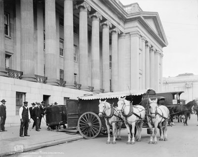 米国財務省の通貨ワゴン、ワシントンD.C.、1906年頃（モノクロ写真 作： Detroit Publishing Co.