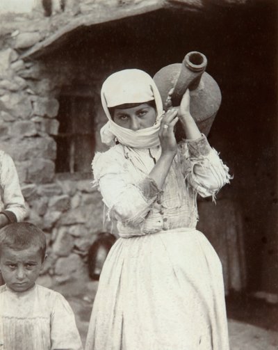 アルメニアの田舎娘、エレバン、アルメニア、1880年代。 作： Dmitri Ivanovich Yermakov