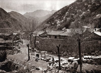 北京近郊の南口峠 作： Donald Mennie