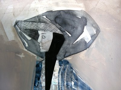 物思いにふけるフードを被った人物 作： Doris Schmitz