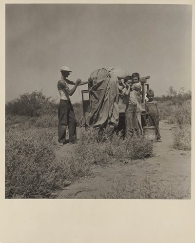 トランジエンツ、ニューメキシコ州 作： Dorothea Lange
